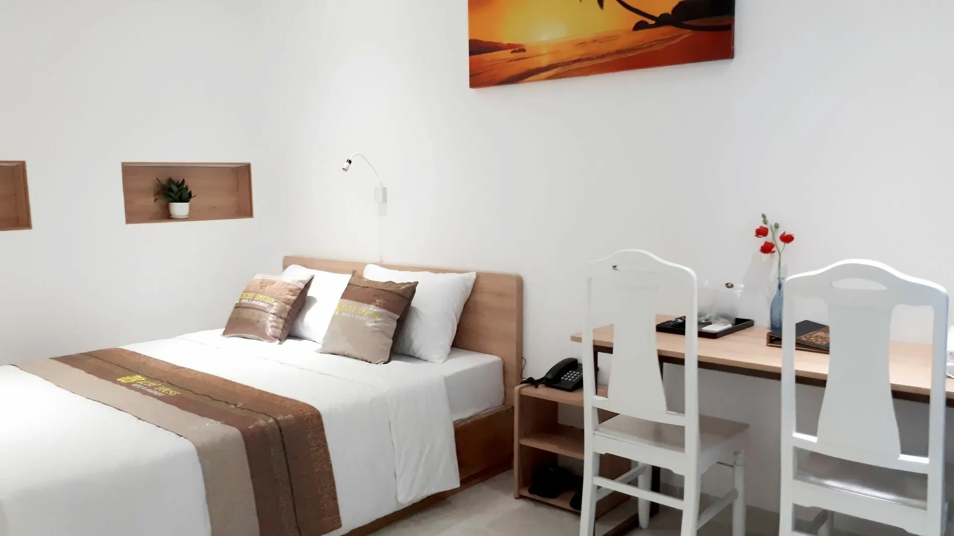 Ruby House Hotel And Apartment Da Nang